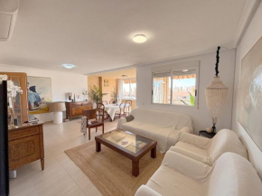 Spacious and Bright Floor Temporary Stay